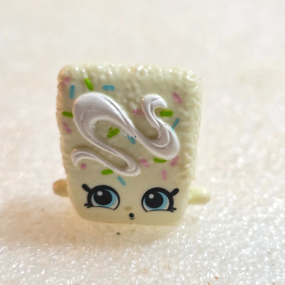 Moose Shopkins Real Littles Kris P Sprinkles Season 12 Mini Figure 0.75in